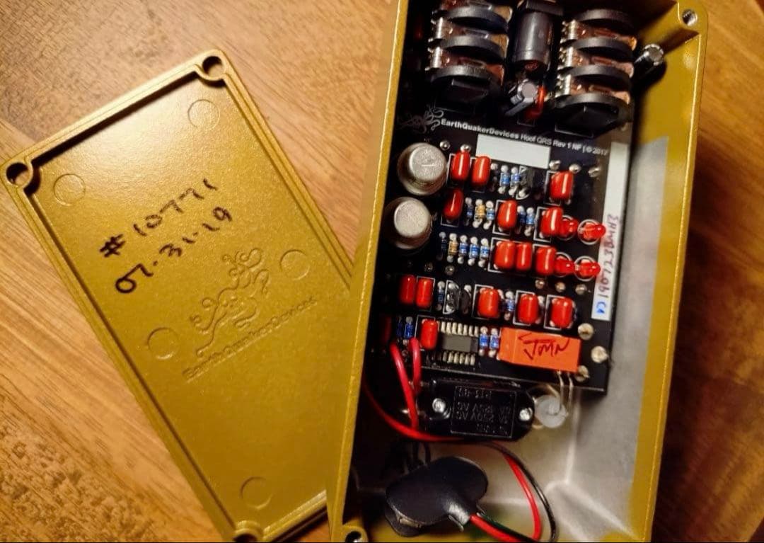 EarthQuaker Devices Hoot Fuzz ギターエフェクター