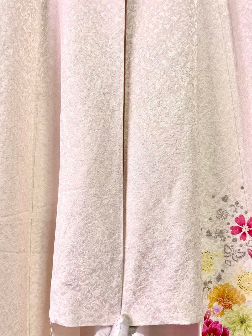 ［振袖］正絹　やわらかい白　生成り　桜　牡丹　蝶　箔　成人式