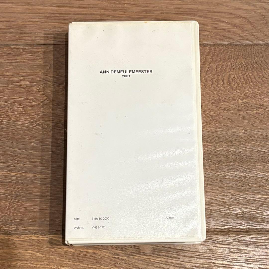 ANN DEMEULEMEESTER 2001 コレクション　VHS アーカイブ