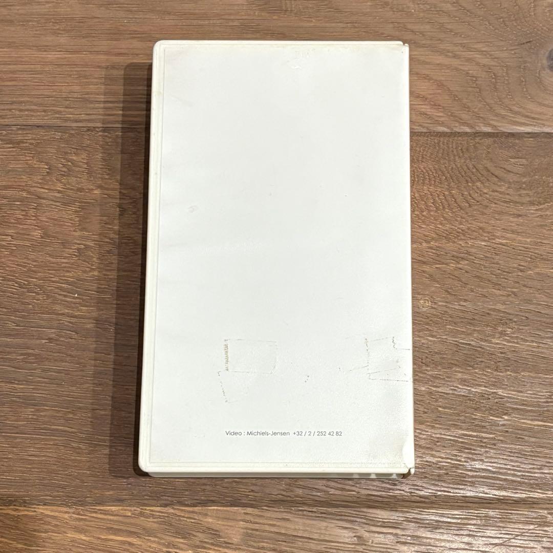 ANN DEMEULEMEESTER 2001 コレクション　VHS アーカイブ