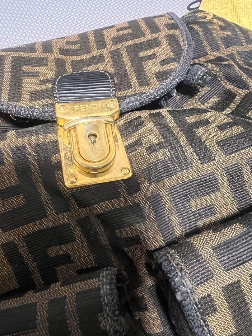 Fendi FFロゴ ハンドバッグ ブラウン　バケハ