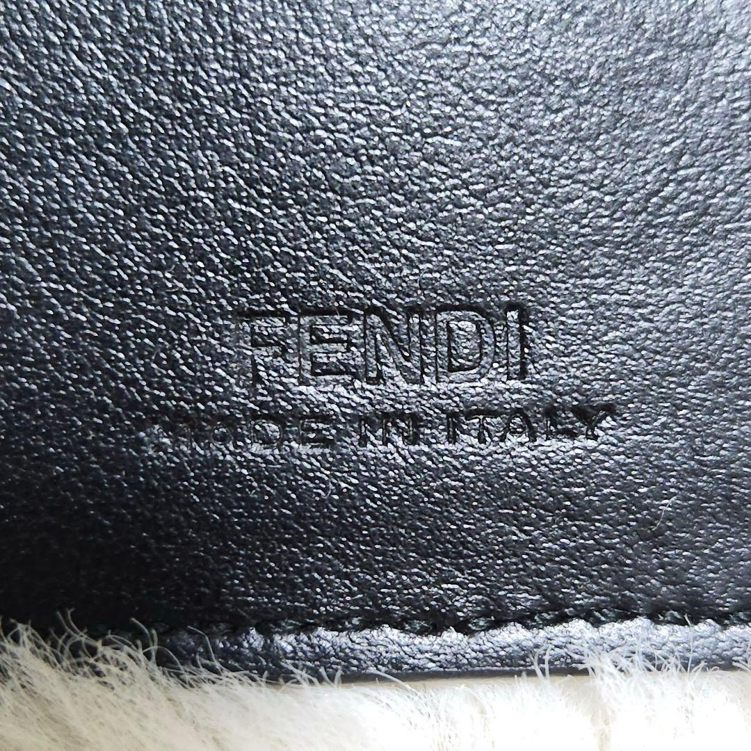 ✨極美品　付属品完備✨フェンディ　キーケース　6連　バイカラー　人気デザイン