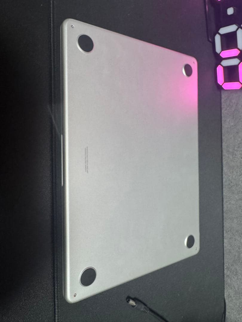 MacBook Air M2 13インチ　シルバー