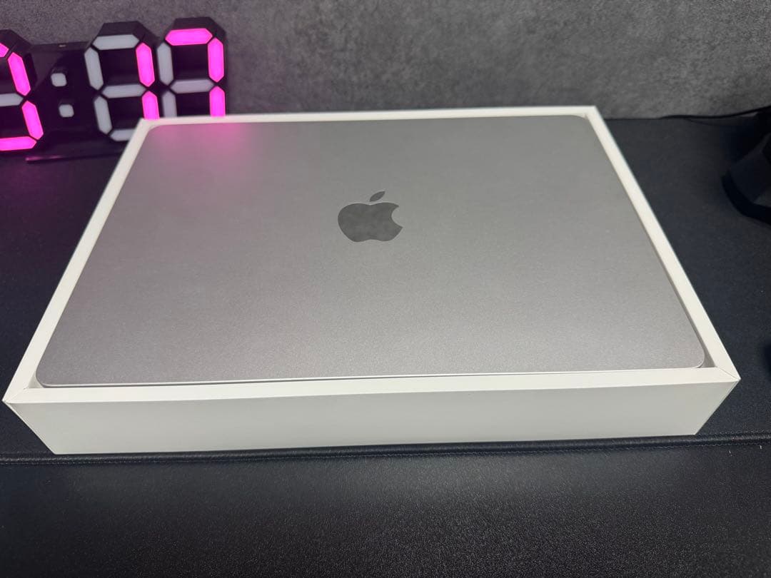 MacBook Air M2 13インチ　シルバー