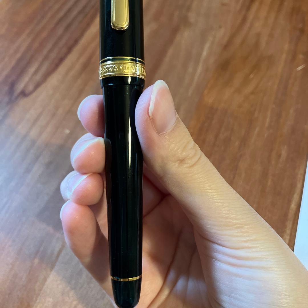 プラチナ　#3776センチュリー　ローレルグリーンSFニブ　箱・保証書付き