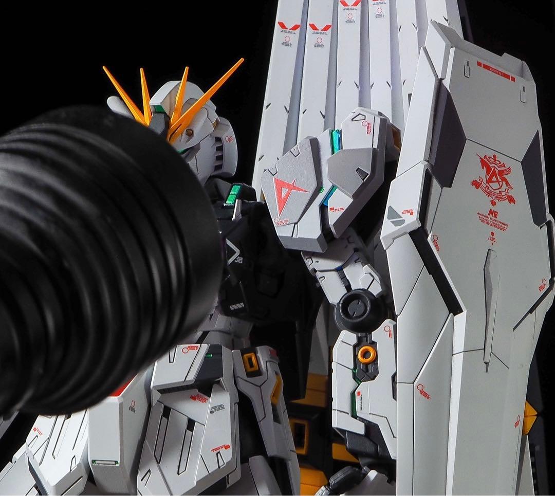 mg νガンダム　ver.ka 全塗装　完成品 筋彫り　マスキング　発光など