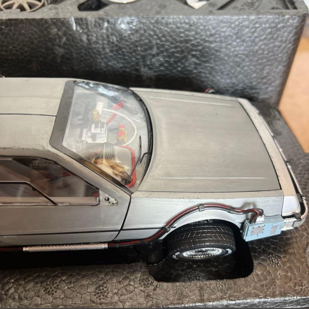 デロリアン 1/18スケール モデル Hot Wheels 中古