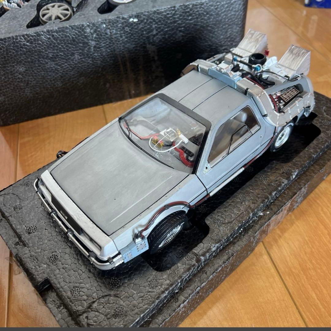 デロリアン 1/18スケール モデル Hot Wheels 中古