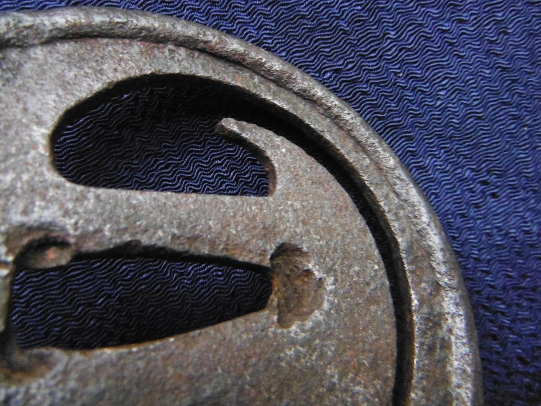 刀装具・鍔・甲冑師　(つば) ・巴紋透かし・江戸時代