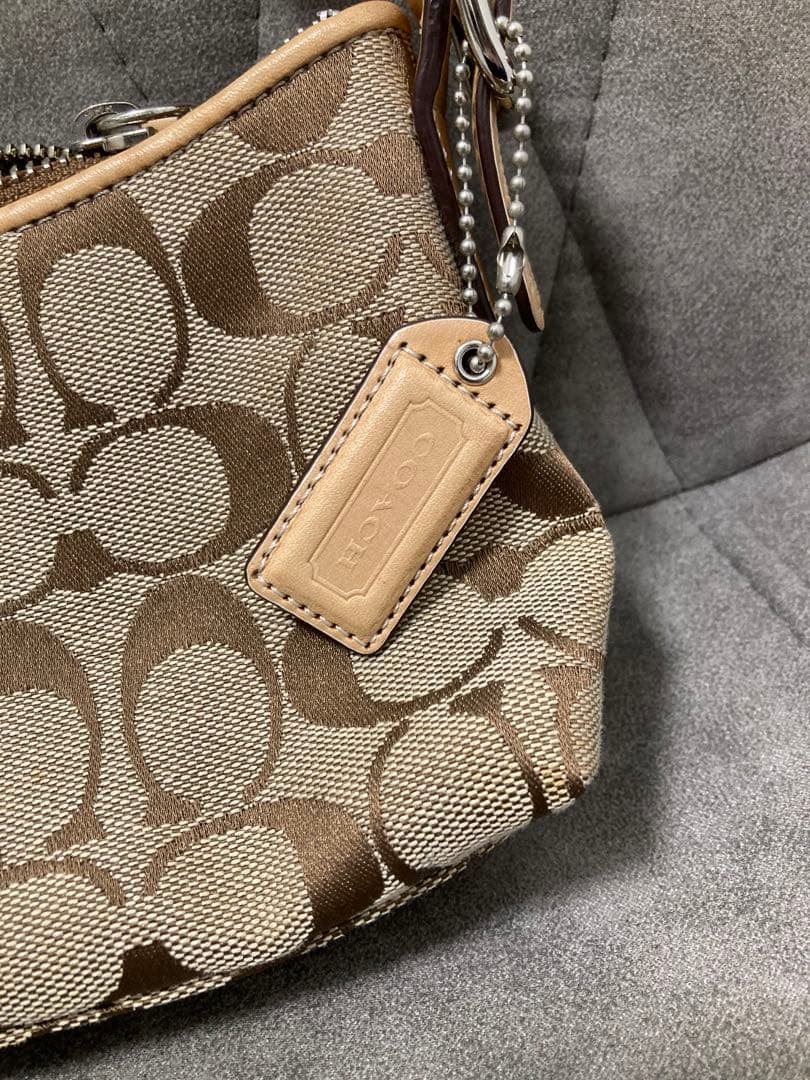 【美品】COACH コーチ ワンショルダーバッグ シグネチャー 8K01