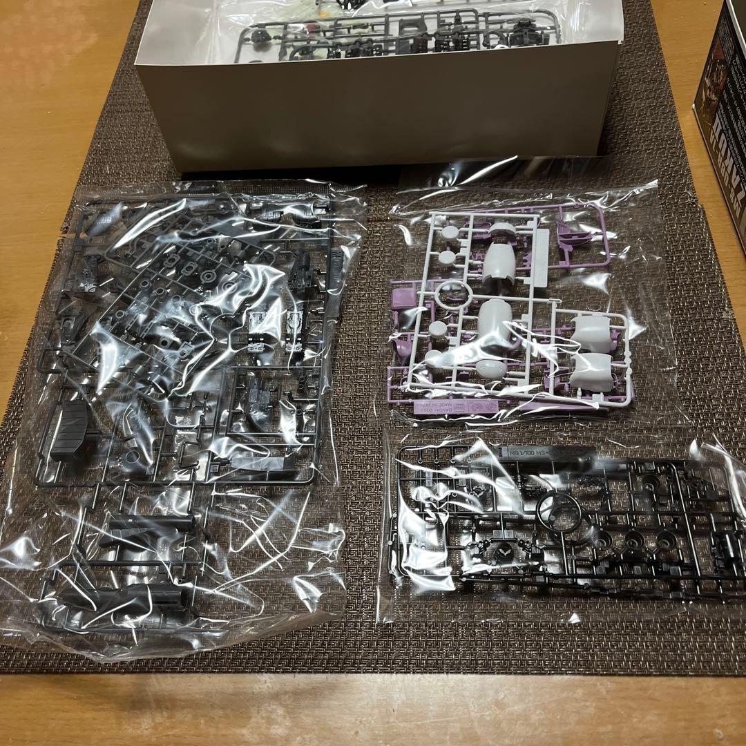 BANDAI MG MS-06R-1A 黒い三連星　ザクVer.2.0 訳あり