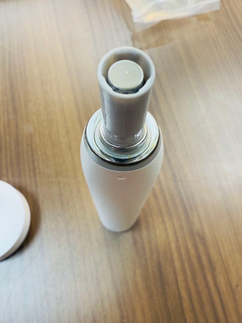 【超美品★】ブラウン オーラルB iO9 ホワイト braun 電動歯ブラシ