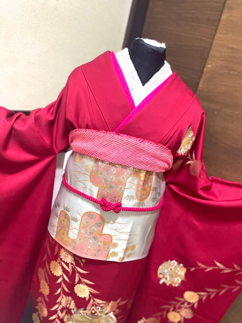 振袖 フルセット6点M〜Lサイズ赤と緑の花柄刺繍　正絹　売り切り終了