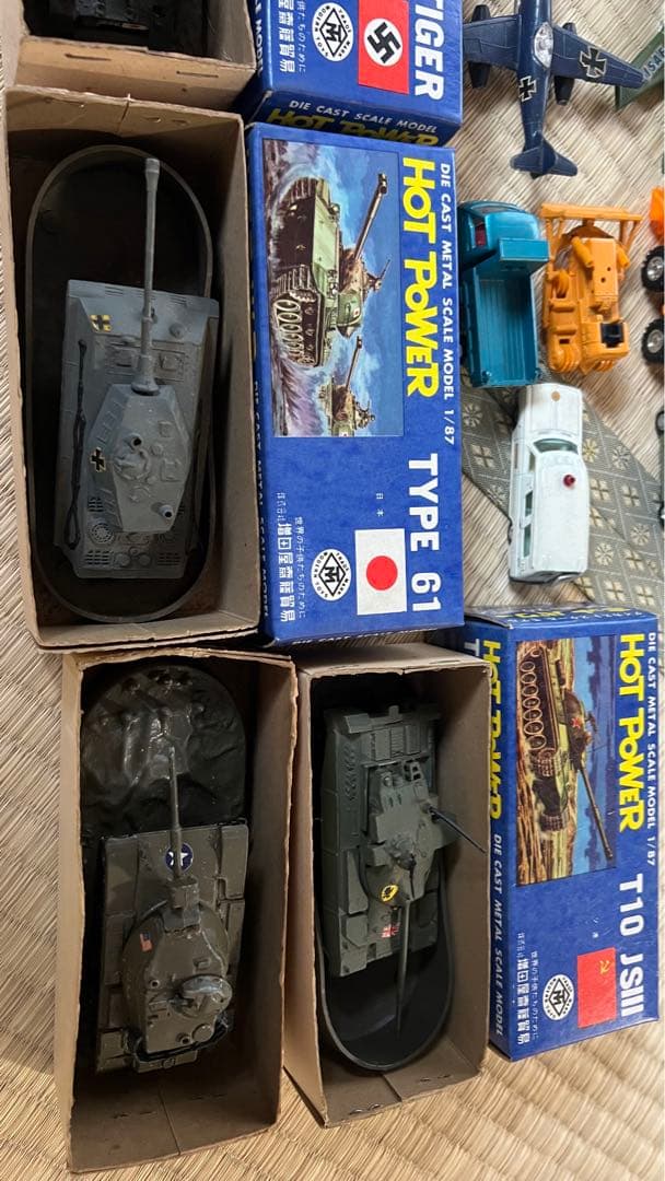 超レトロ❗️トミカ他箱付き戦車、飛行機、海外製含。