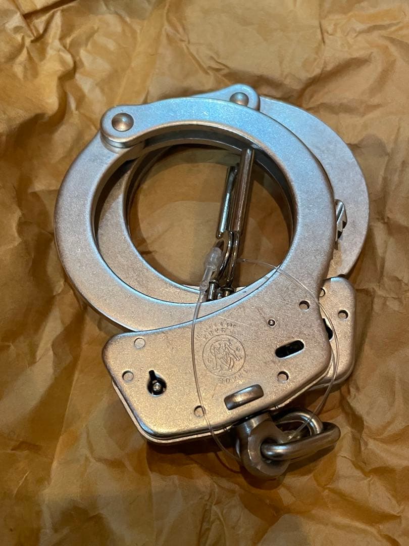 スミスアンドウェッソン　smith&wesson ハンドカフ　アメリカ製