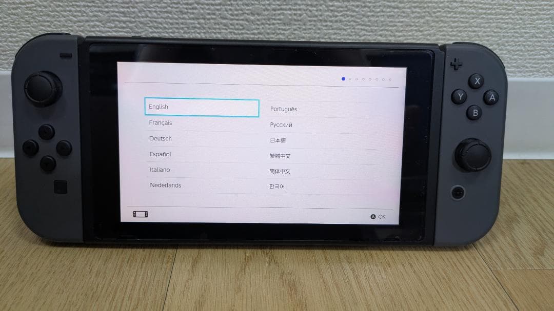 【匿名配送】プロコン、キャリングケース付き・Nintendo Switch 本体