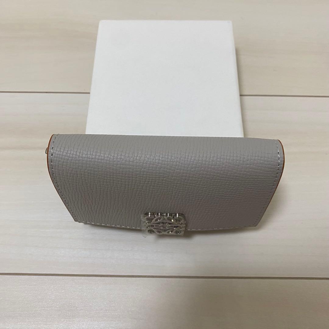 Nga Nguyen  LOEWE ロエベ アナグラム 三つ折り 財布