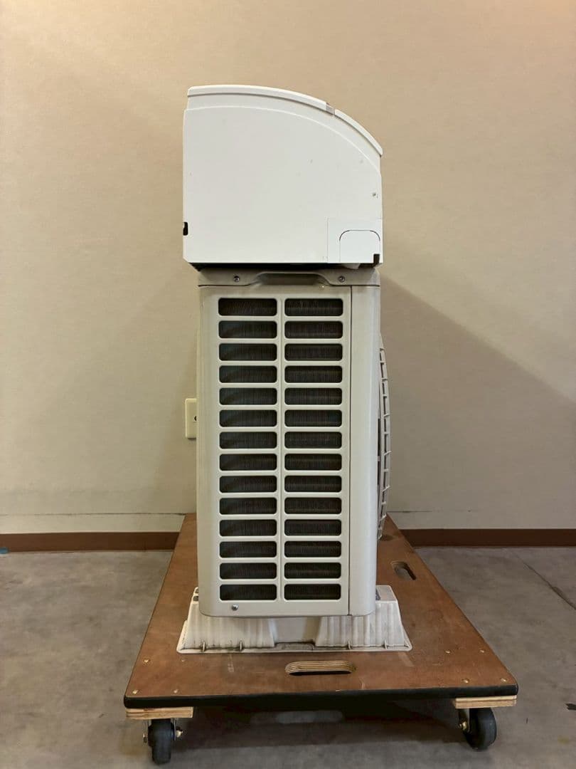 2049 日立【RAS-HT25L (W)】2022年製 8畳 エアコン 中古