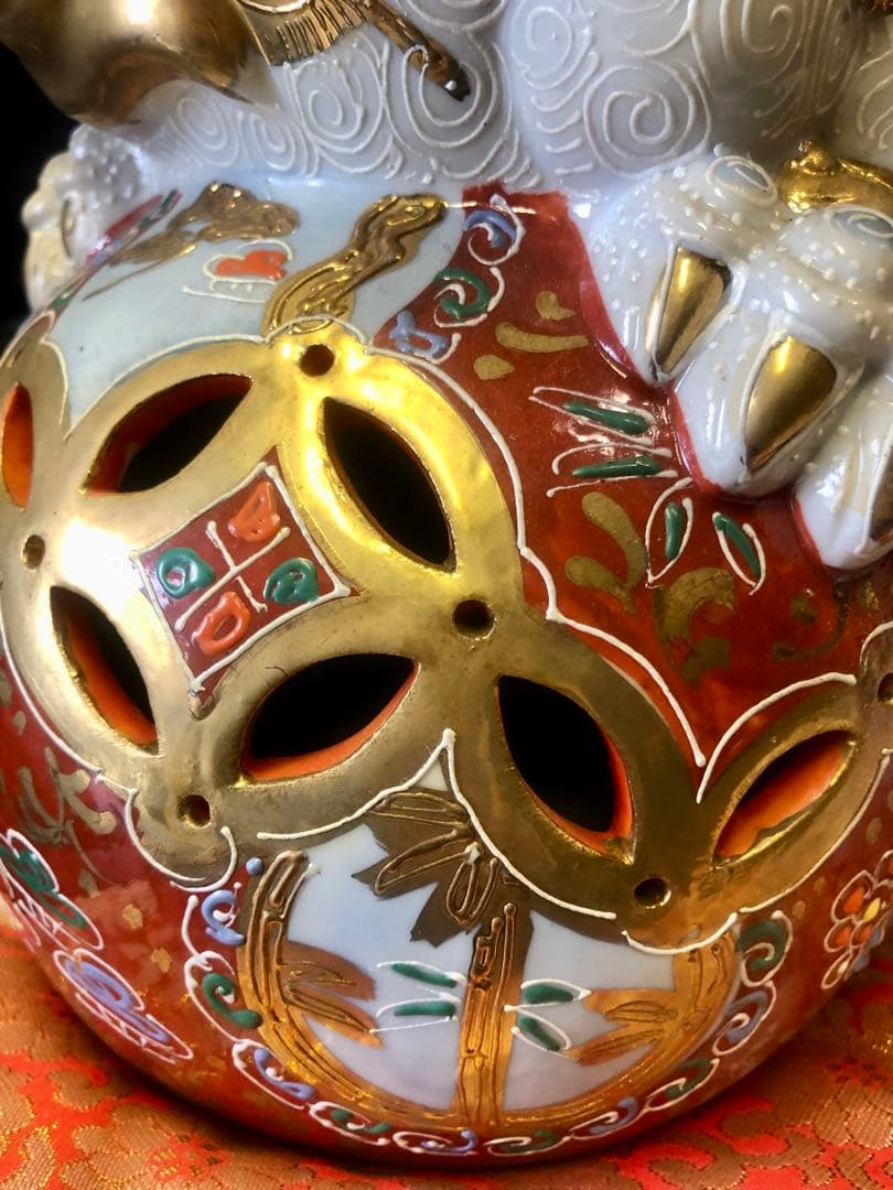 【縁起物】九谷焼 玉乗り獅子