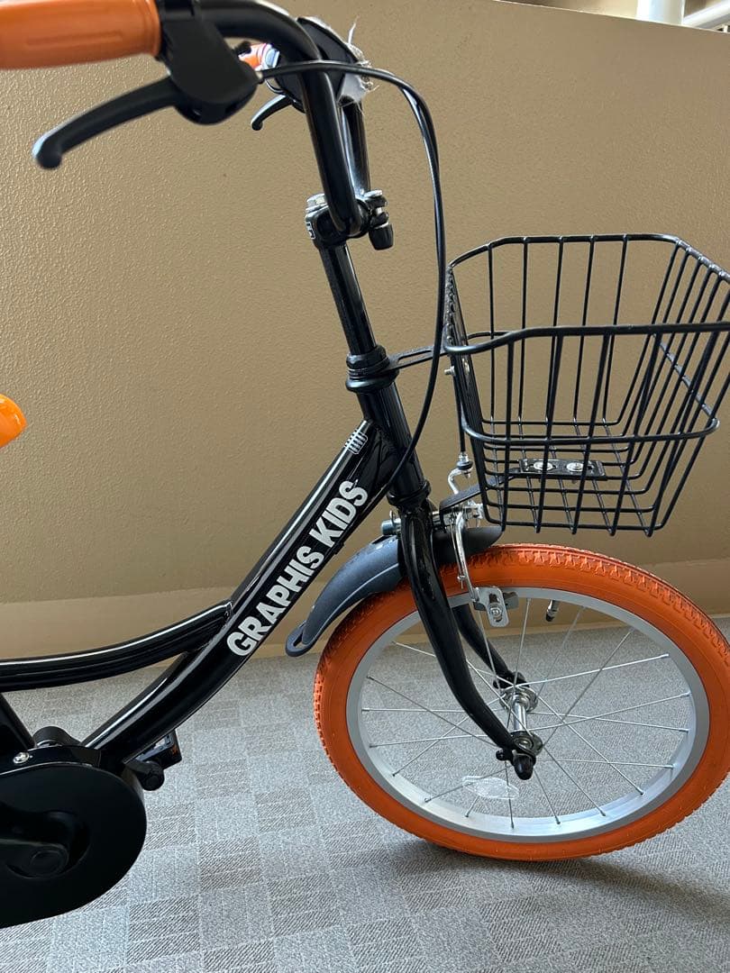【美品】GRAPHIS☆子供用自転車☆18インチ　ブラック/オレンジ☆補助輪付き
