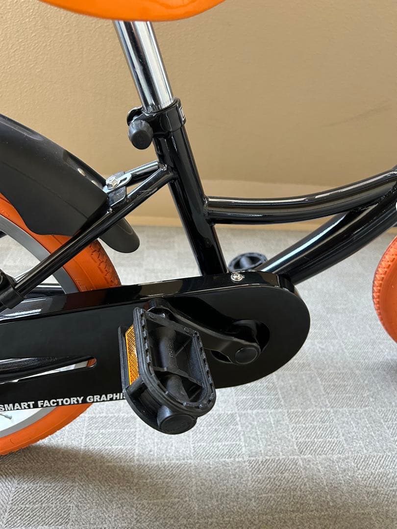 【美品】GRAPHIS☆子供用自転車☆18インチ　ブラック/オレンジ☆補助輪付き