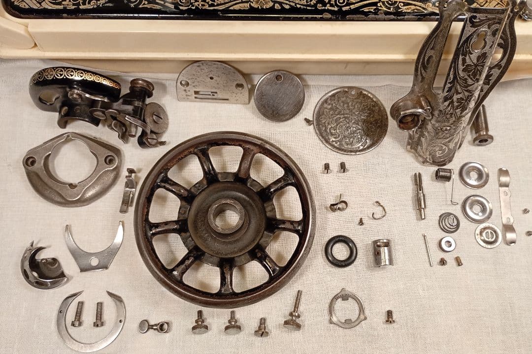 シンガー　スフィンクス　縫うためのアンティーク　ミシン　レトロ