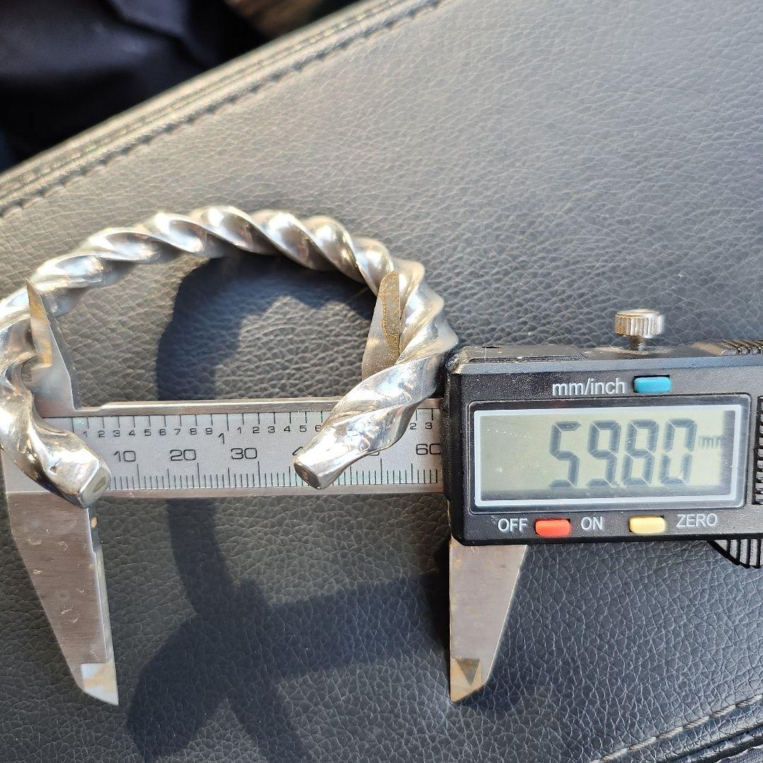 シルバー925 ツイストデザイン バングル