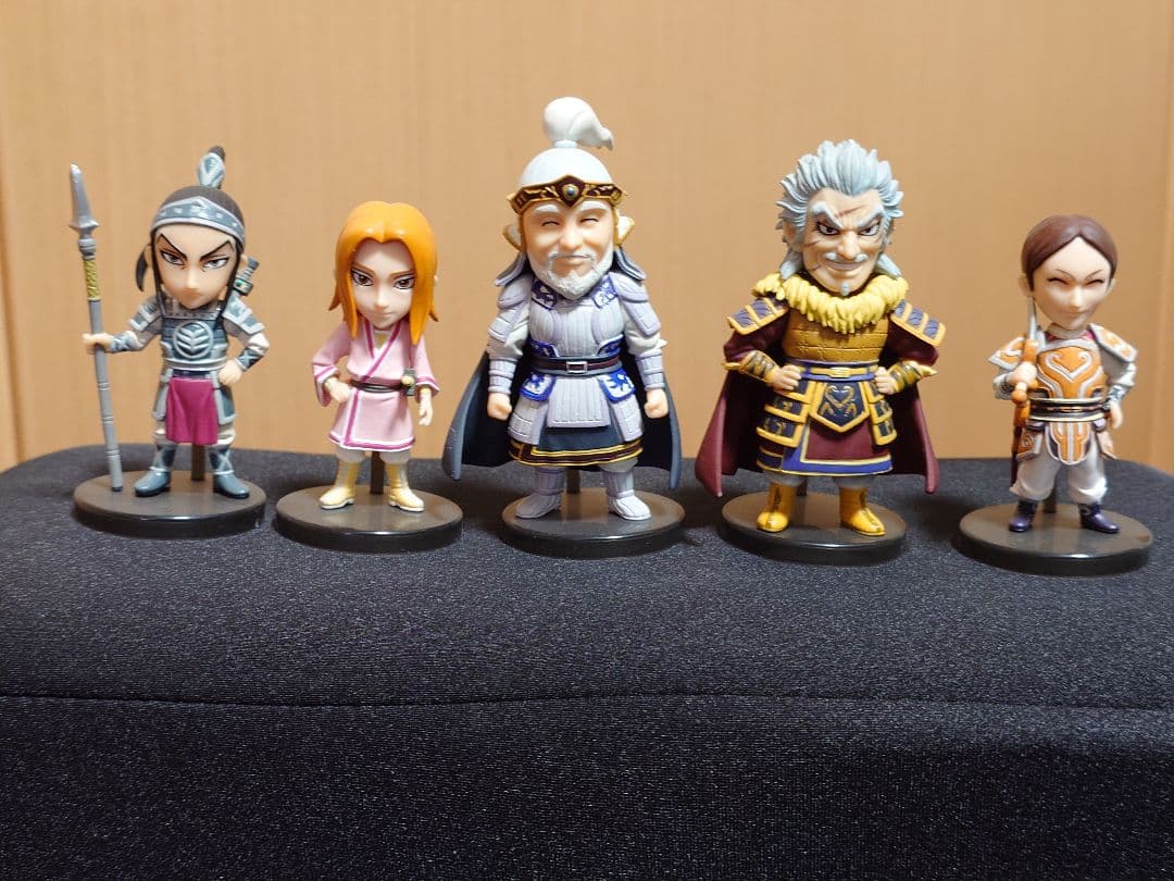キングダム ワールドコレクタブルフィギュアセット