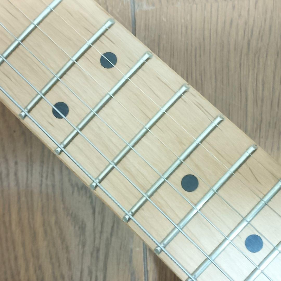 美品　LEGEND by Aria ProII　ストラトタイプ　エレキギター