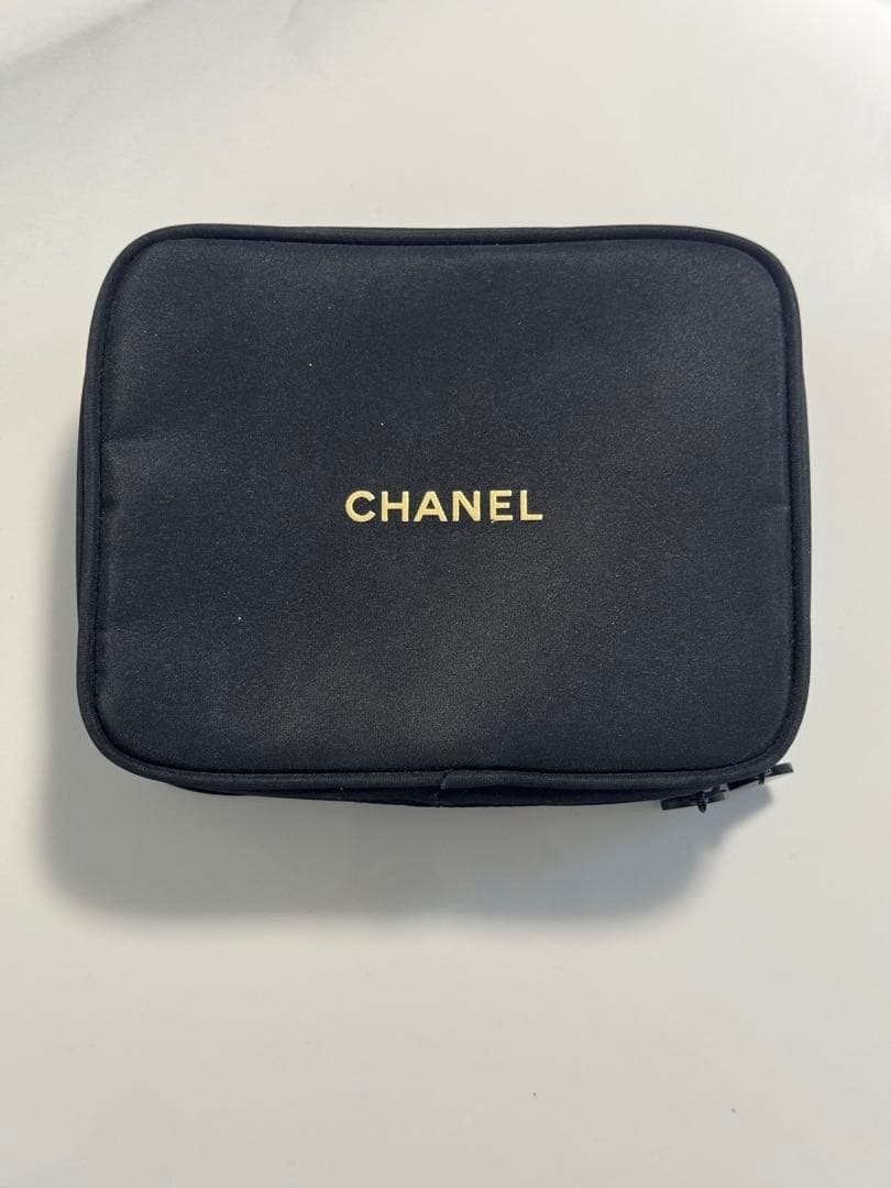 CHANEL レ ミニ ドゥ シャネル　ブラシ６本セット＆ポーチ