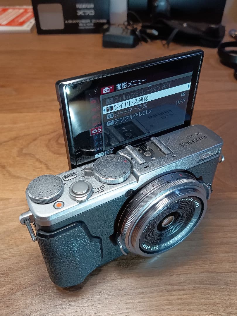 【純正レザーケースSET付き】FUJIFILM X70【取説+元箱+保証付】