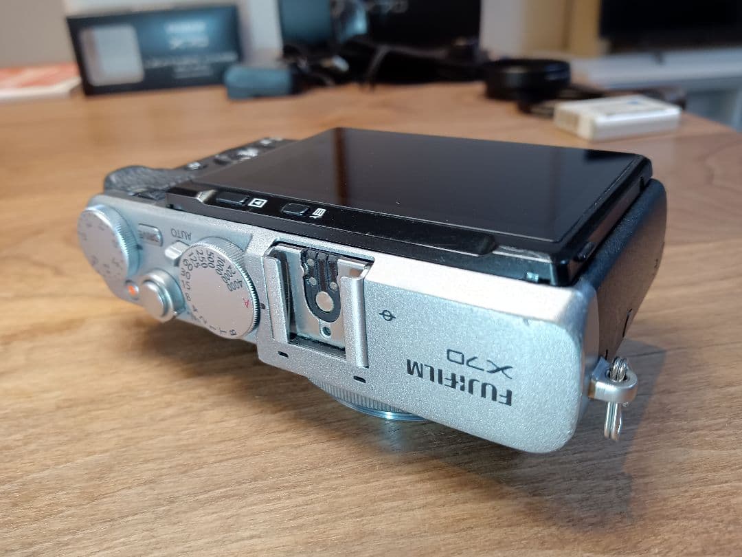 【純正レザーケースSET付き】FUJIFILM X70【取説+元箱+保証付】