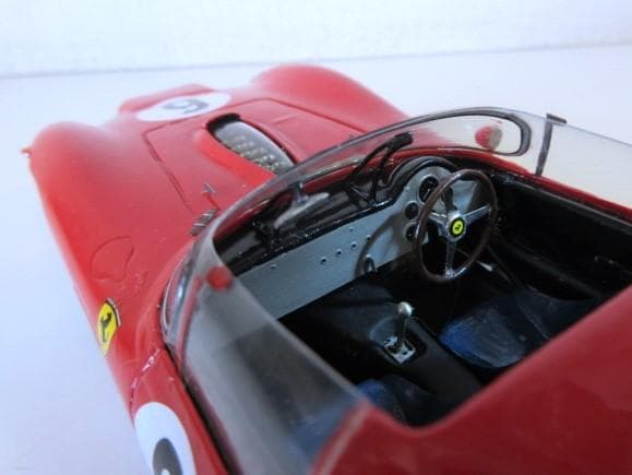 特価 Q-MODEL (1/24) フェラーリ 330TR