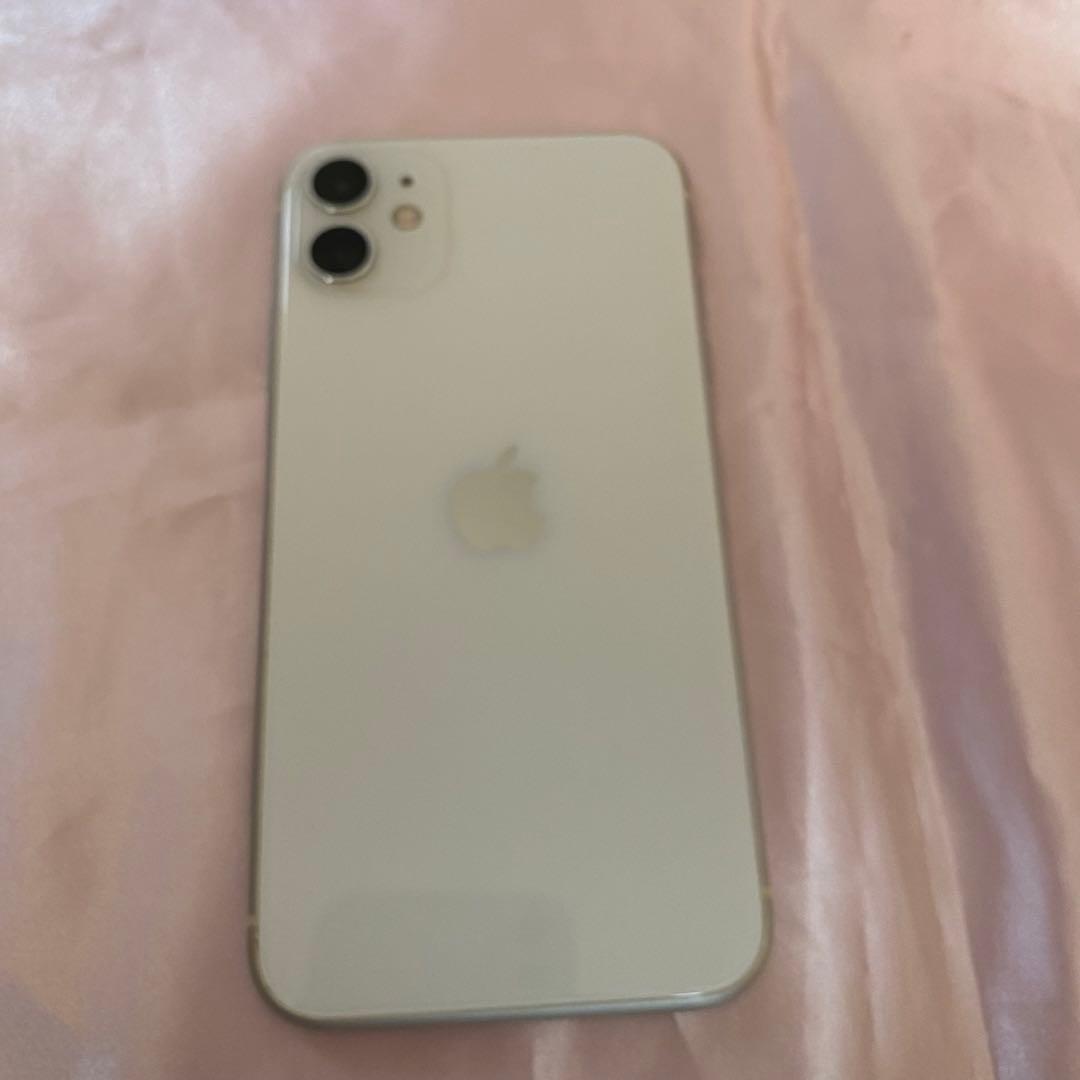 メ*ん様 iPhone11 本体