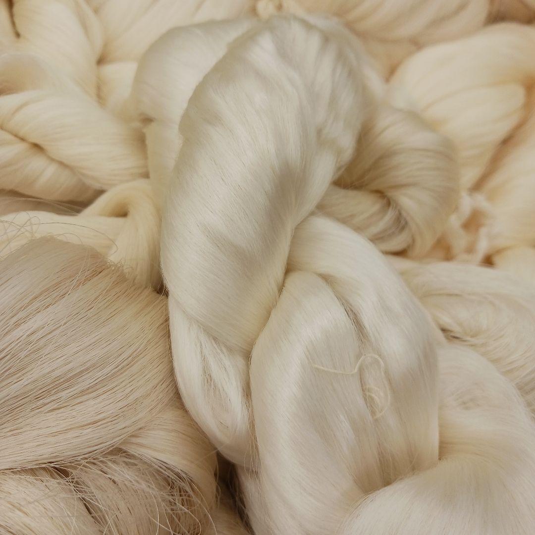 生糸大量　精錬前　未使用絹糸