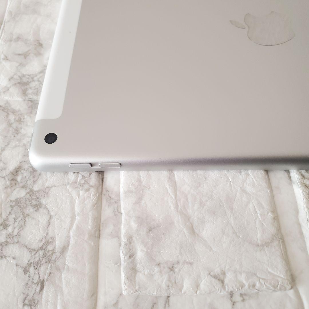 250 iPad 8世代 32GB SIMフリー シルバー