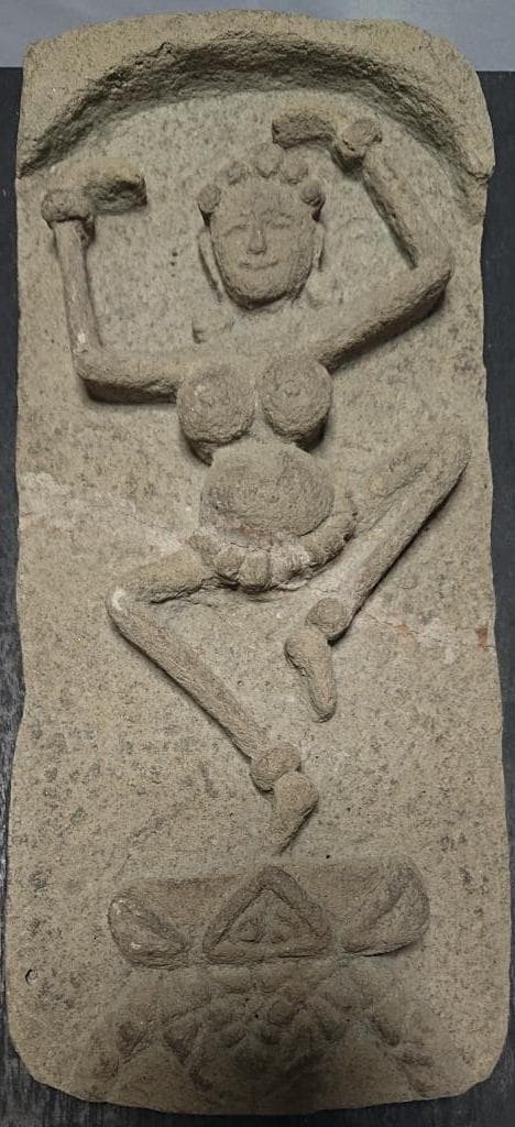 128　コレクター収集品　インド　ヒンドゥー教　石製　女神像