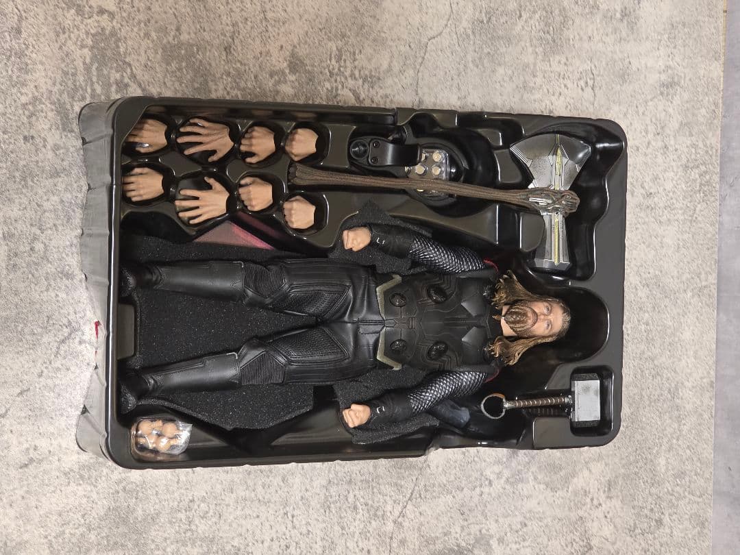 ホットトイズ『アベンジャーズ／エンドゲーム』 １／６スケールフィギュア　ソー