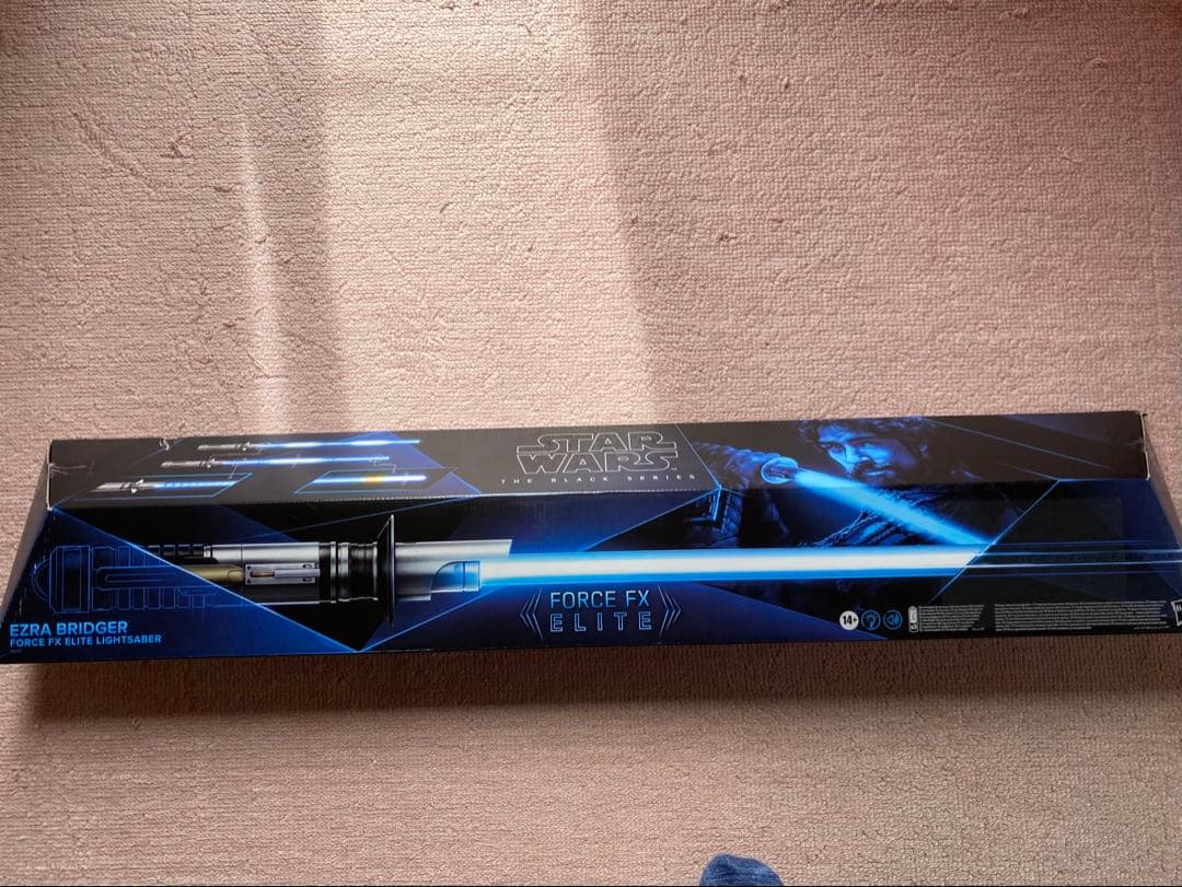 ハズブロ　フォースFX エリート　ライトセーバー　エズラ・ブリッジャー