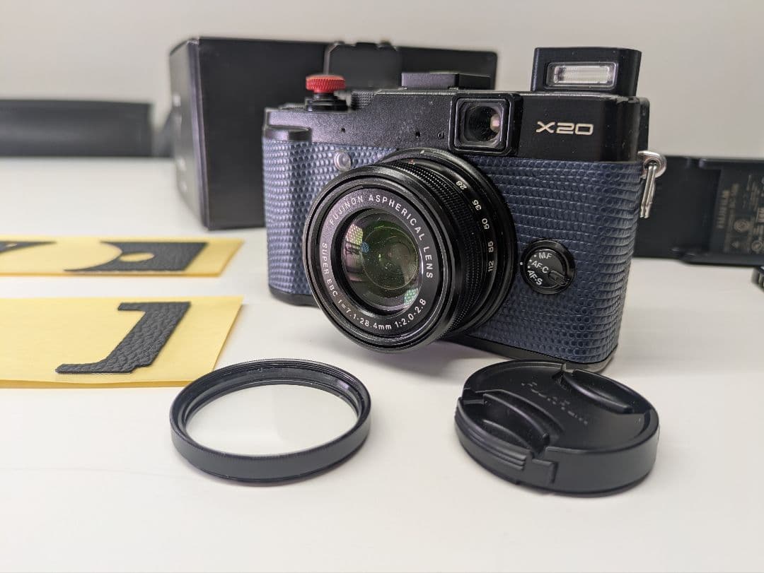 Fujifilm X20 コンパクトデジタルカメラ　ネイビーリザード張替済