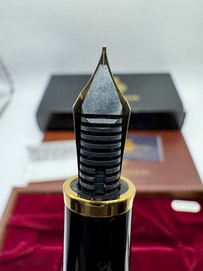 東京ディズニーランド 10周年記念 万年筆 世界限定800本　ミッキーマウス