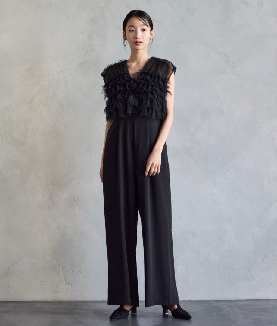 美品エメ　チュールフリルベスト×キャミソールオールインワンセットパーティードレス