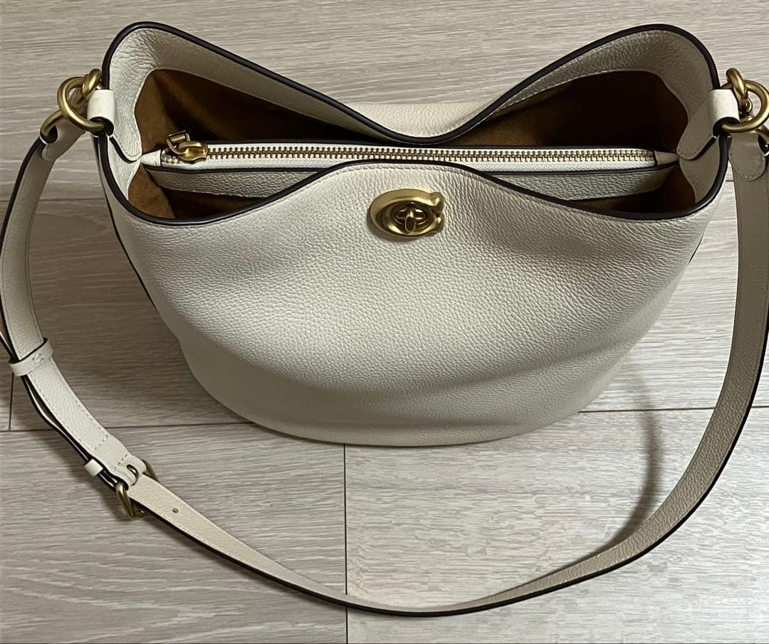 一度のみ！大きいサイズ coach ウィロウソフトバケットバッグ ホワイト