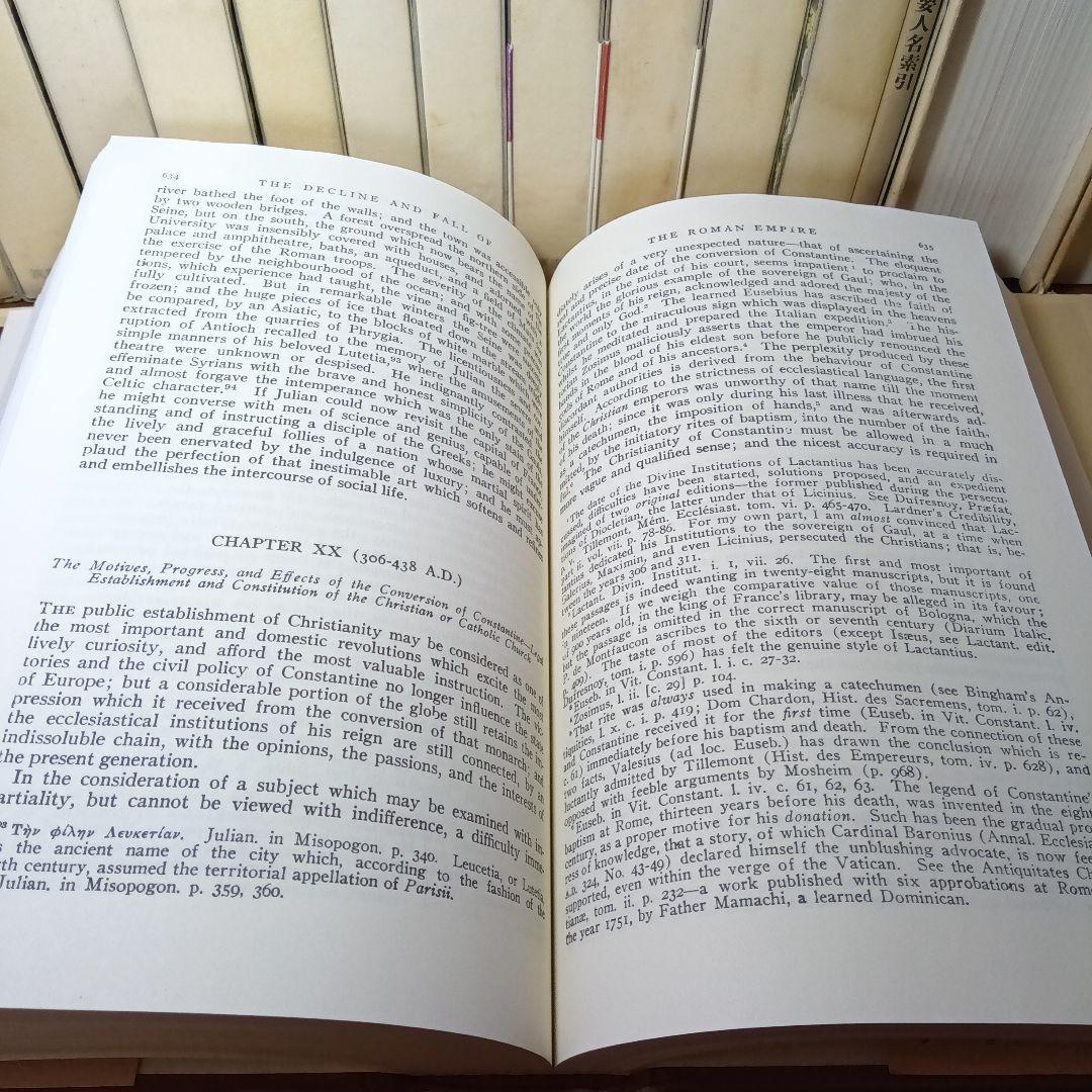 ローマ帝国衰亡史〔洋書全３巻〕＊画像中の和訳書は含みませんのでご注意下さい。