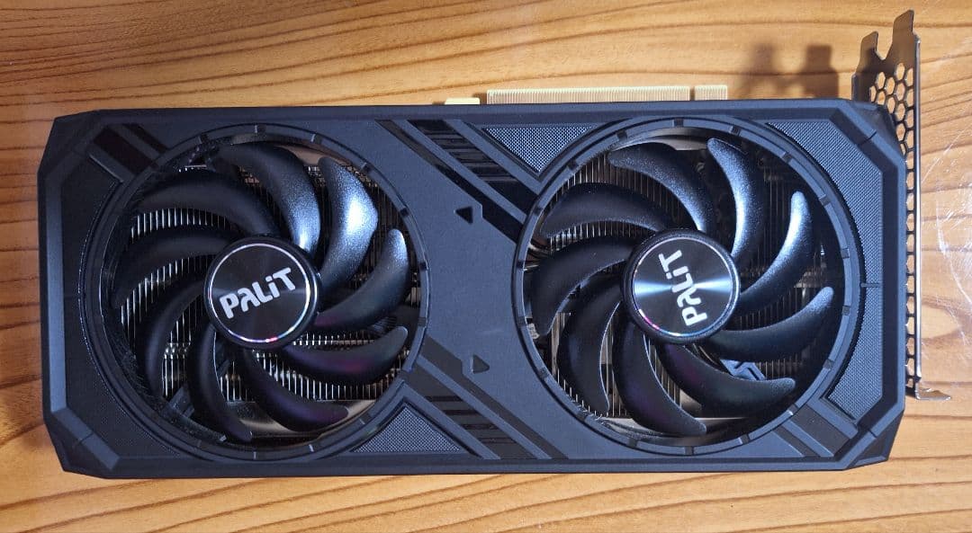 PALIT GeForce RTX4070 12Gジャンクかも？