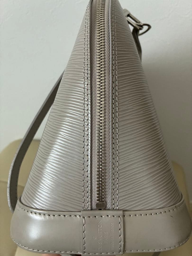 本日限定値下げ　ルイヴィトン エピ バッグ ショルダーベルトセット