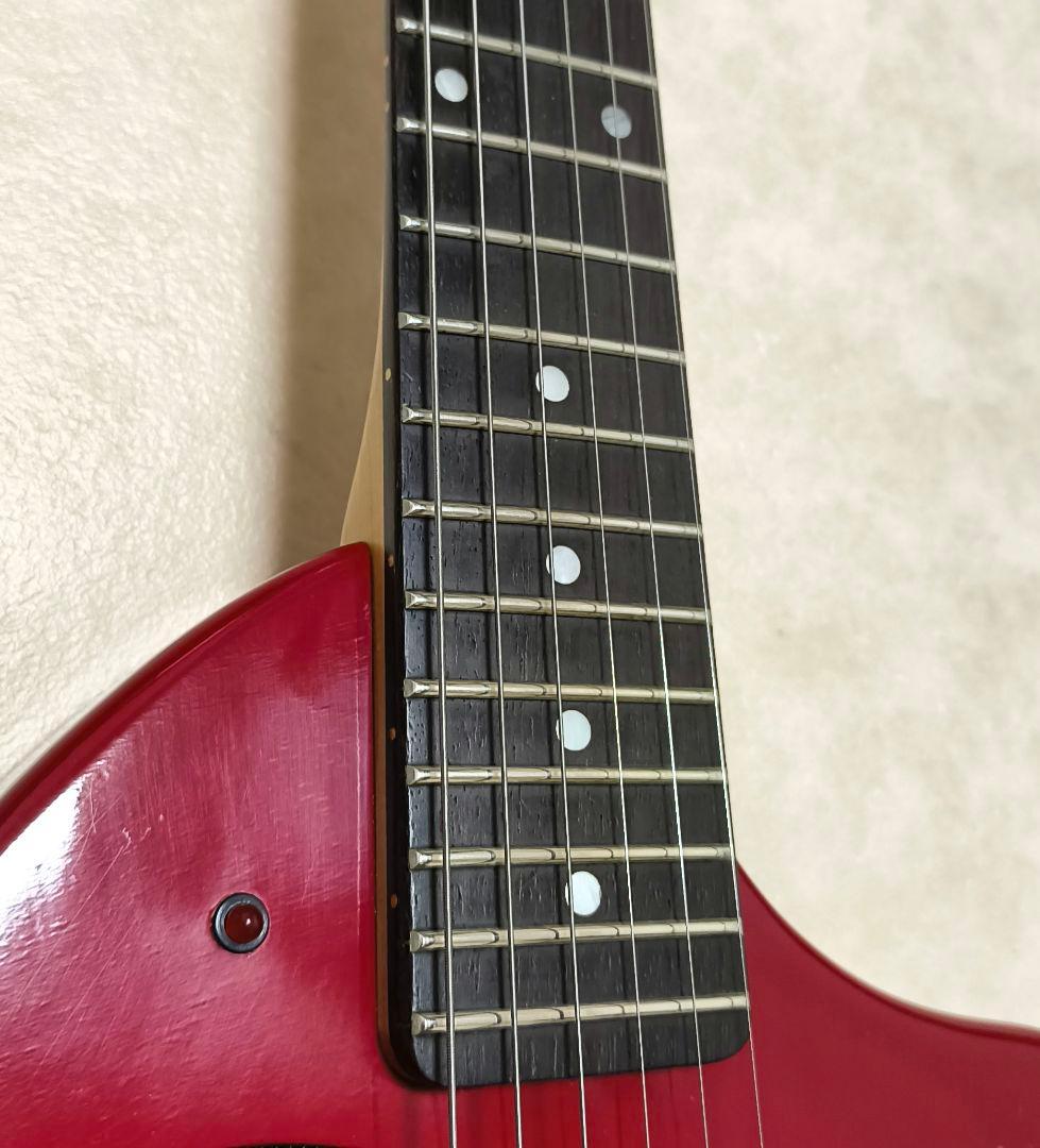 【美品】ZO-3 レッド アンプ内蔵ミニギター ヘッドフォン端子付 ミニギター