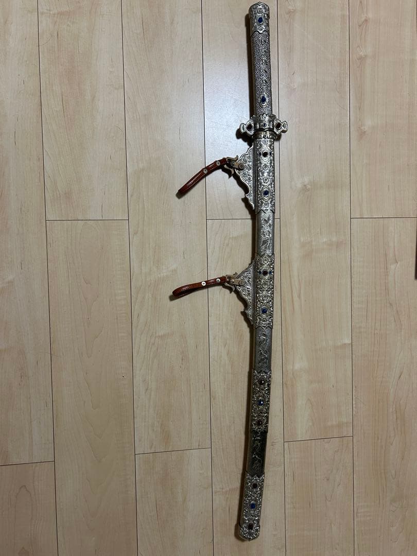 【希少】黄金梨子地螺鈿餝剣　レプリカ　額なし