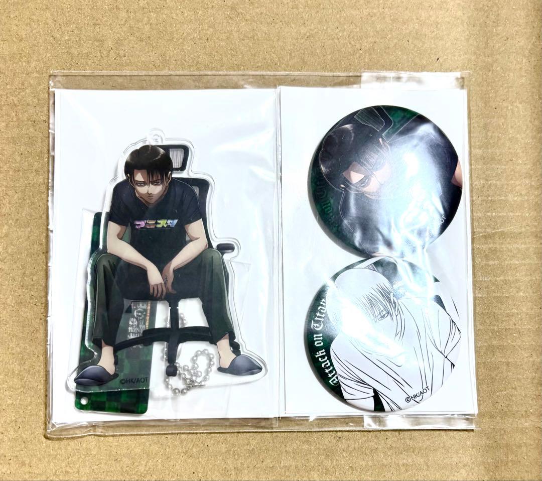 進撃の巨人　リヴァイ　アクリルスタンド 缶バッジ　アニスタ