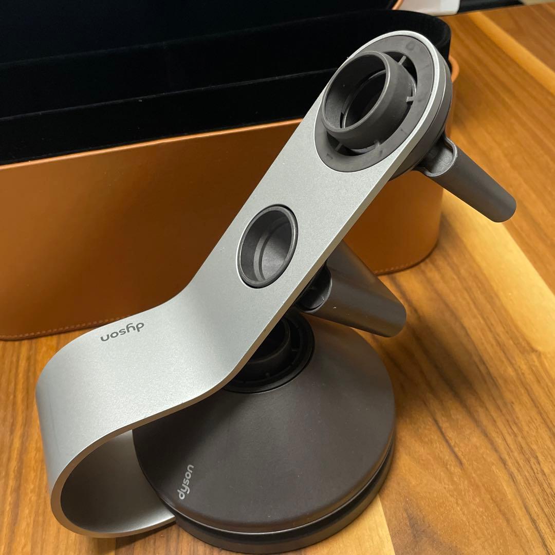 ダイソンドライヤーのアタッチメント　スタンド　ケースセット